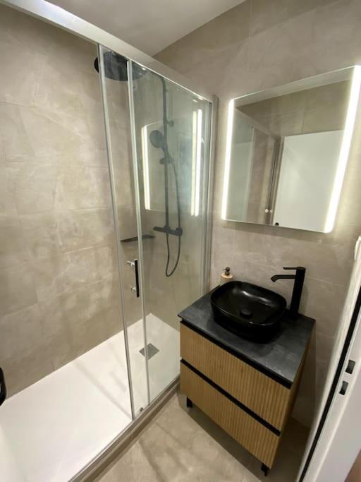 Apartamento Madonna Elegance, Proche Sanctuaire, 95M2 Lourdes Exterior foto